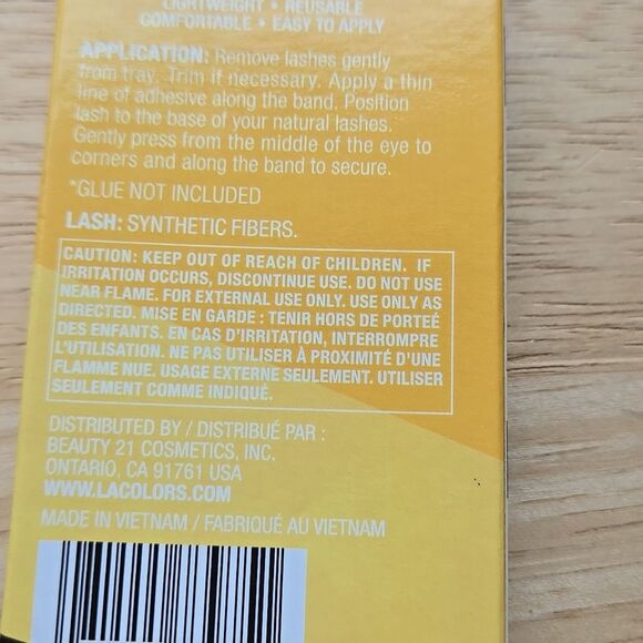 L.A. Colors DramatiLash Dainty False Eyelashes Beauty Women Makeup Pair Eye Lash - Picture 8 of 15